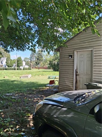 1815 14th Street SE, Canton, OH 44707