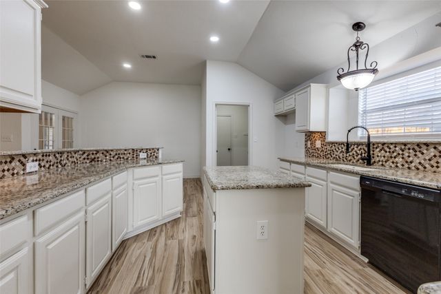 829 Foxwood Lane, Wylie, TX 75098