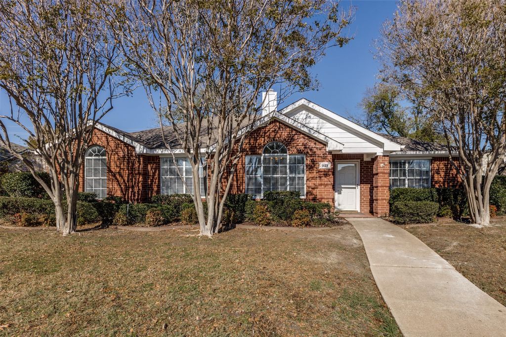 829 Foxwood Lane, Wylie, TX 75098