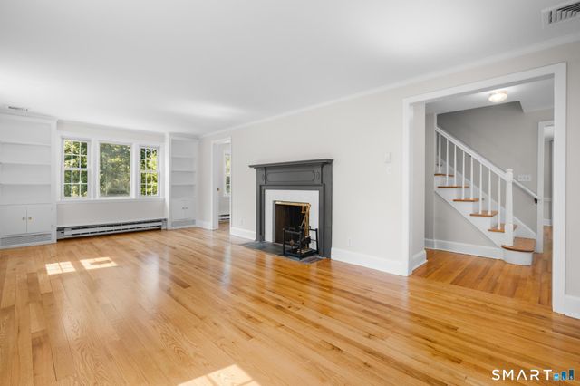 282 Tunxis Road, West Hartford, CT 06107