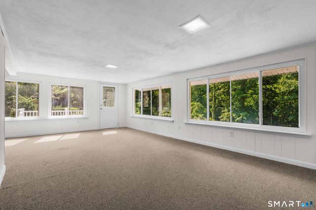 282 Tunxis Road, West Hartford, CT 06107