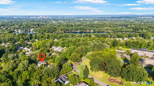 282 Tunxis Road, West Hartford, CT 06107