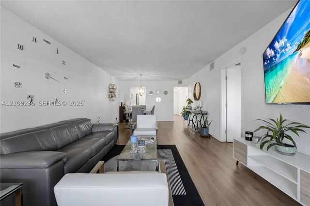 2551 Aragon Blvd 411, Sunrise, FL 33322