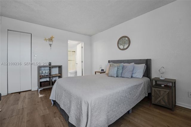 2551 Aragon Blvd 411, Sunrise, FL 33322