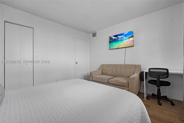 2551 Aragon Blvd 411, Sunrise, FL 33322