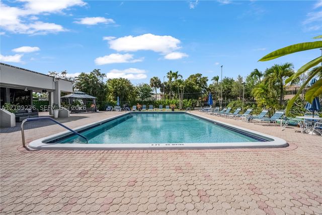 2551 Aragon Blvd 411, Sunrise, FL 33322