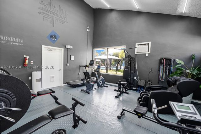 2551 Aragon Blvd 411, Sunrise, FL 33322