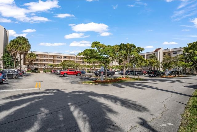 2551 Aragon Blvd 411, Sunrise, FL 33322