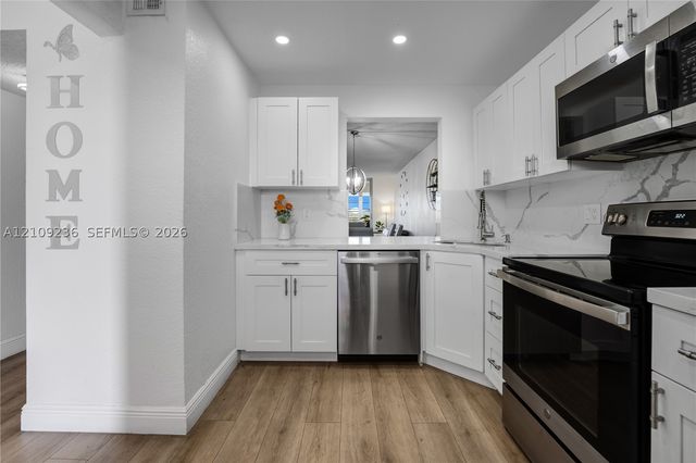 2551 Aragon Blvd 411, Sunrise, FL 33322