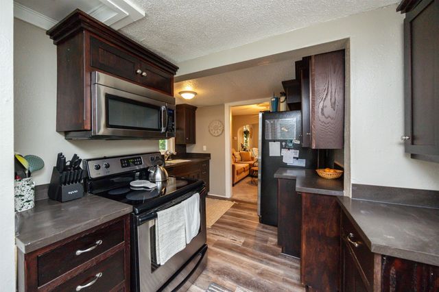 951 28th Street, Des Moines, IA 50312