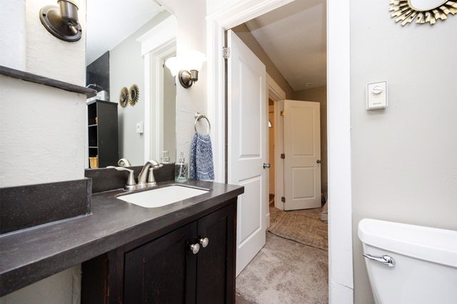 951 28th Street, Des Moines, IA 50312