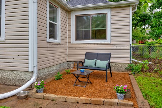 951 28th Street, Des Moines, IA 50312