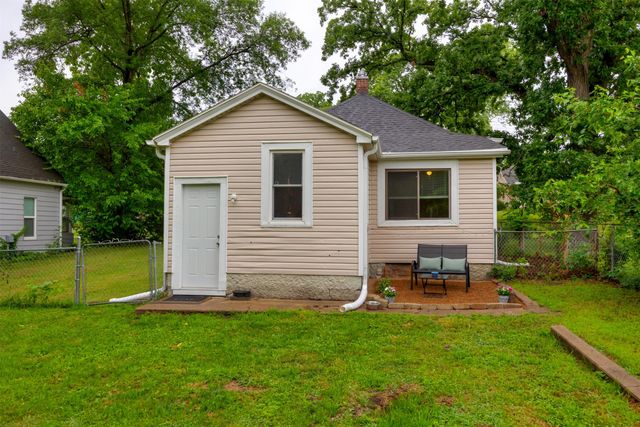 951 28th Street, Des Moines, IA 50312