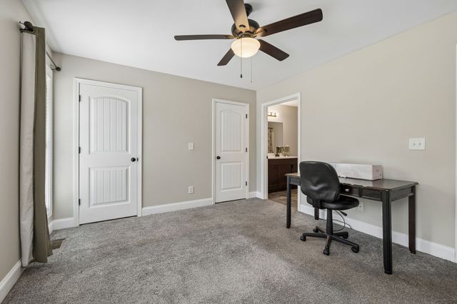 540 Green Meadow Dr, Smithville, TN 37166