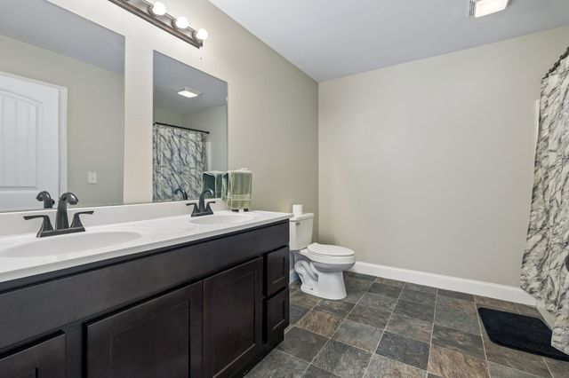 540 Green Meadow Dr, Smithville, TN 37166