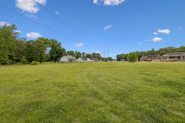 540 Green Meadow Dr, Smithville, TN 37166