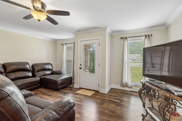 540 Green Meadow Dr, Smithville, TN 37166