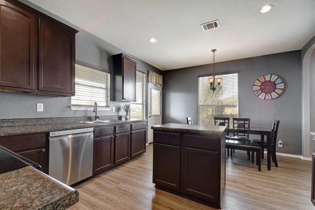 2234 Lakeline DR, New Braunfels, TX 78130