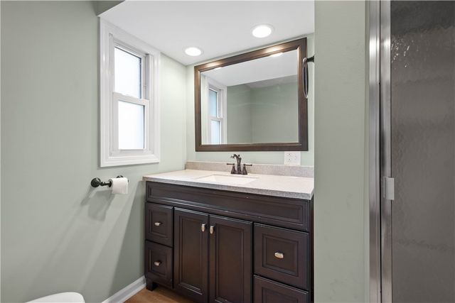 16 Hodgson Ave, Ingram, PA 15205