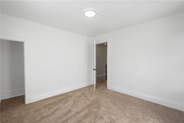 16 Hodgson Ave, Ingram, PA 15205