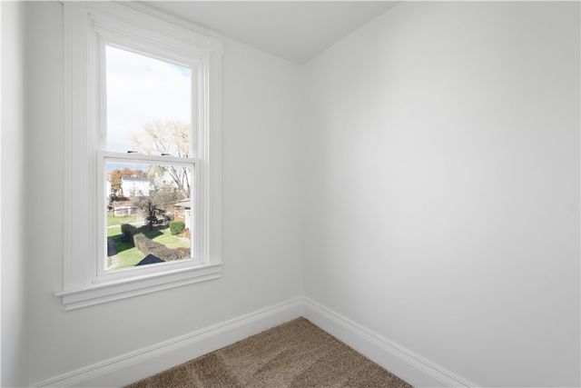 16 Hodgson Ave, Ingram, PA 15205