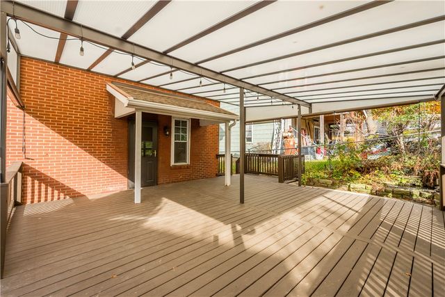 16 Hodgson Ave, Ingram, PA 15205