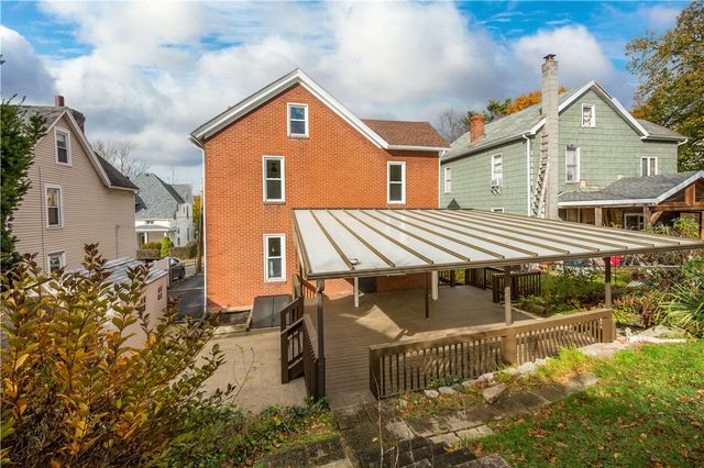 16 Hodgson Ave, Ingram, PA 15205