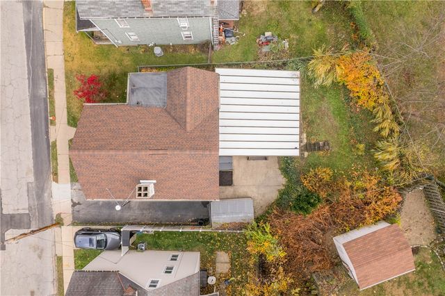 16 Hodgson Ave, Ingram, PA 15205