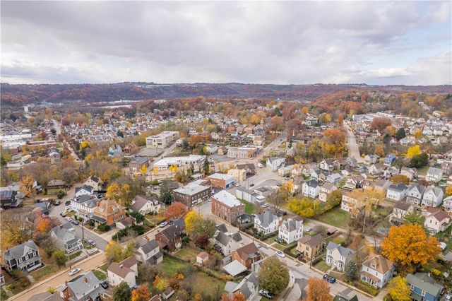 16 Hodgson Ave, Ingram, PA 15205