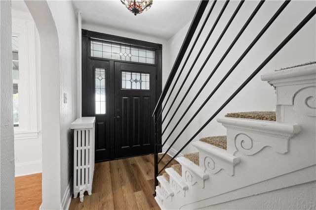 16 Hodgson Ave, Ingram, PA 15205