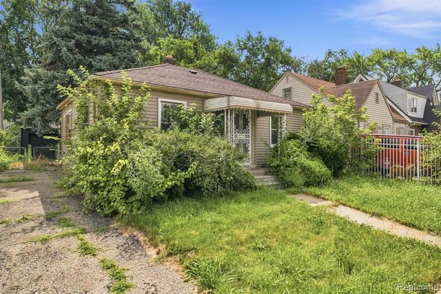 8220 Robson Street, Detroit, MI 48228