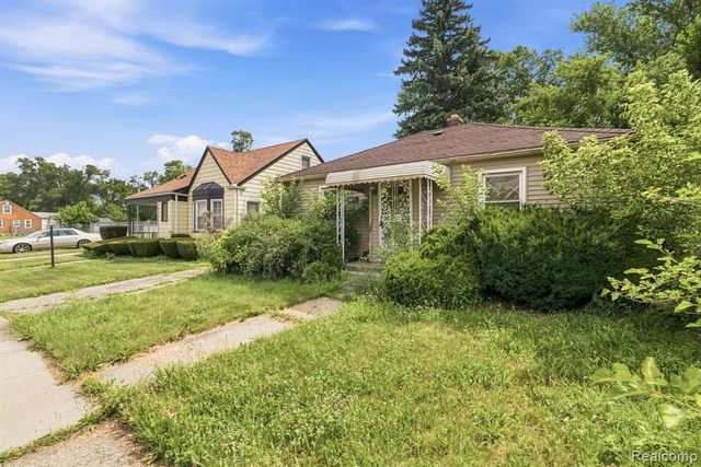 8220 Robson Street, Detroit, MI 48228