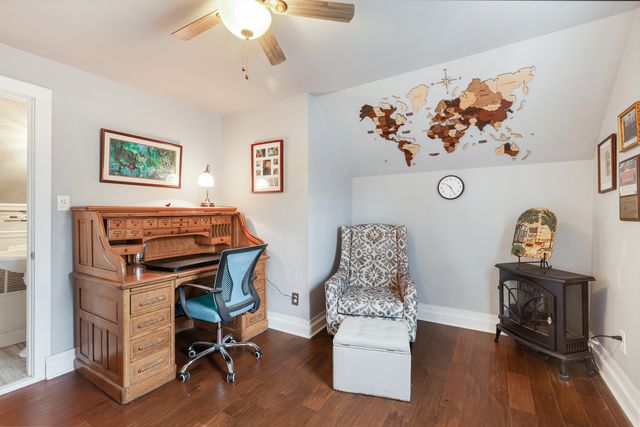 400 Marguerite Street, Elgin, IL 60123