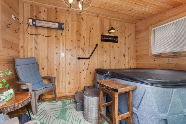 400 Marguerite Street, Elgin, IL 60123