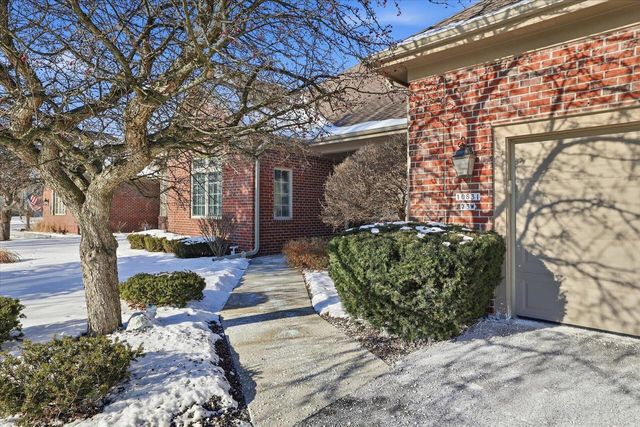 10831 N Essex DRIVE, Mequon, WI 53092