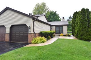 8245 S Legend DRIVE, Franklin, WI 53132