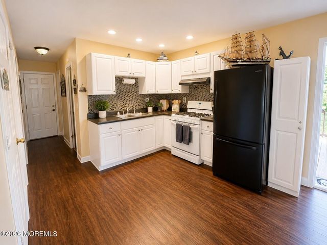 165 Walnut Creek Lane, Toms River, NJ 08753