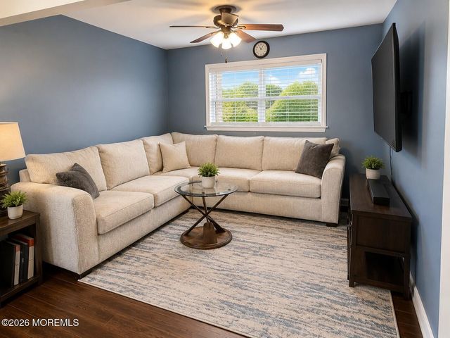 165 Walnut Creek Lane, Toms River, NJ 08753