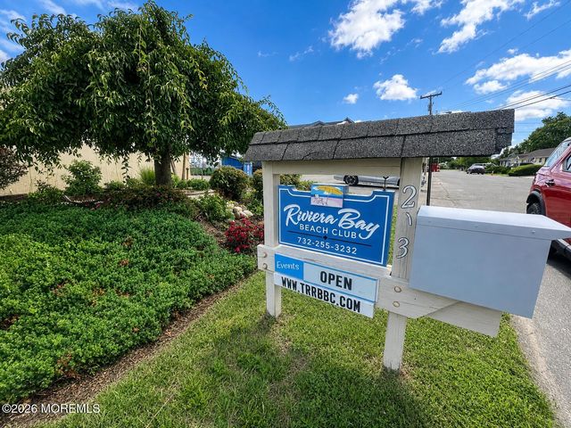 165 Walnut Creek Lane, Toms River, NJ 08753