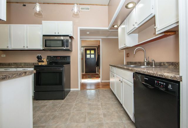 1401 SE 18th Avenue, Waverly, IA 50677