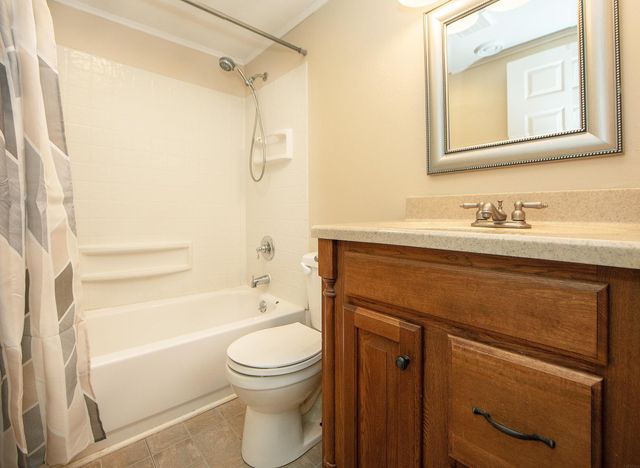 1401 SE 18th Avenue, Waverly, IA 50677