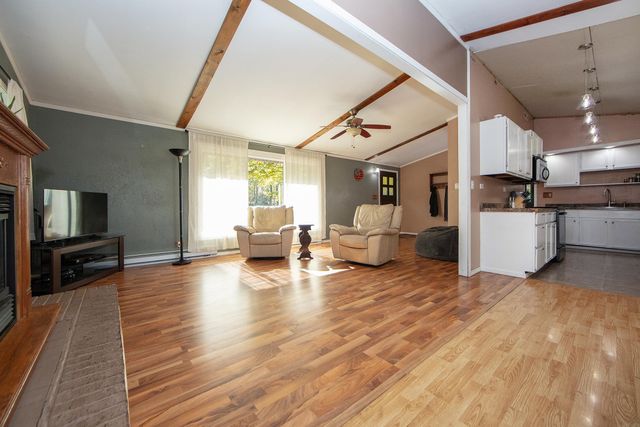 1401 SE 18th Avenue, Waverly, IA 50677