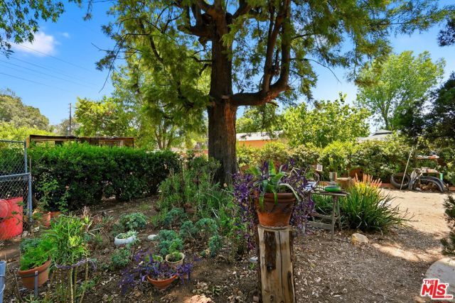 7650 N Wilbur Avenue, Los Angeles, CA 91335