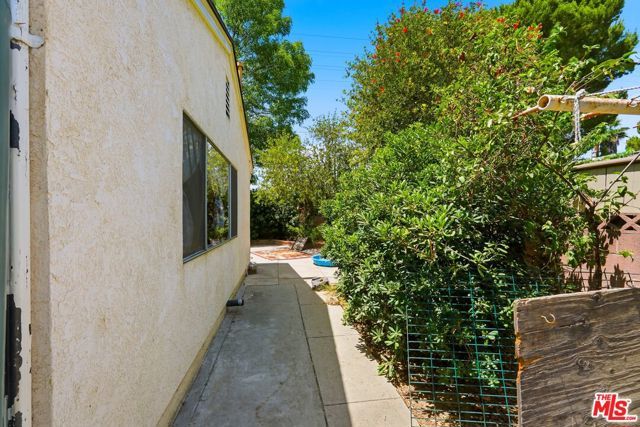 7650 N Wilbur Avenue, Los Angeles, CA 91335