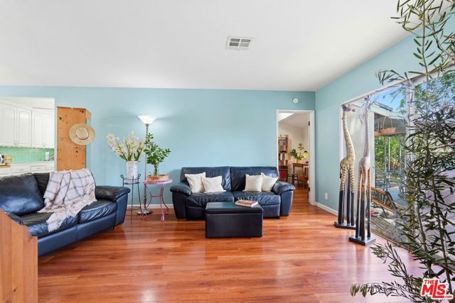 7650 N Wilbur Avenue, Los Angeles, CA 91335