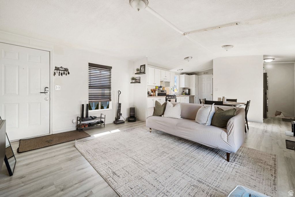 3896 S PARROTT ST, Salt Lake City, UT 84123