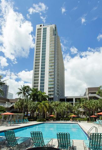 915 NW 1st Ave LP0231, Miami, FL 33136