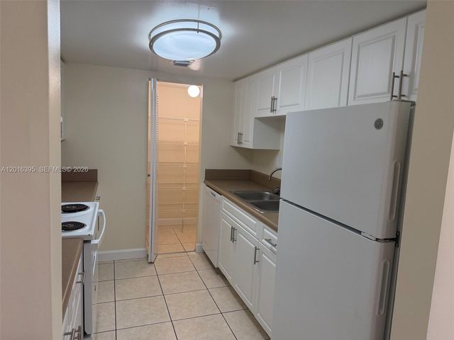 915 NW 1st Ave LP0231, Miami, FL 33136
