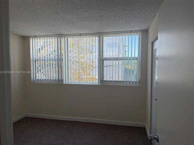 915 NW 1st Ave LP0231, Miami, FL 33136