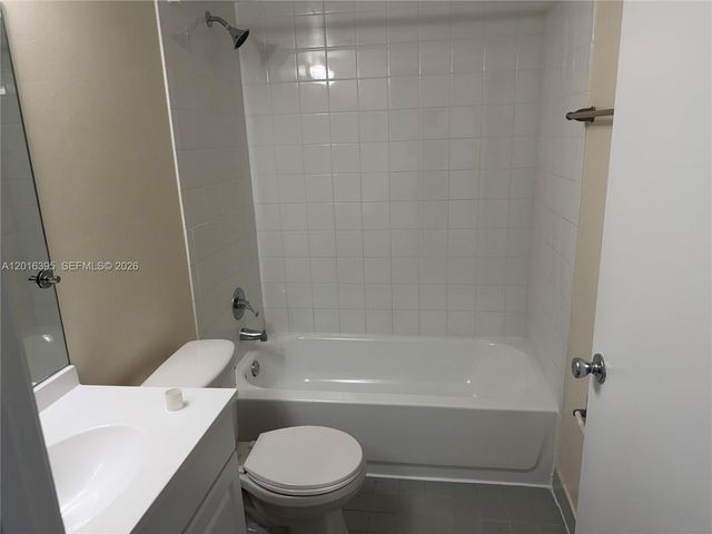 915 NW 1st Ave LP0231, Miami, FL 33136